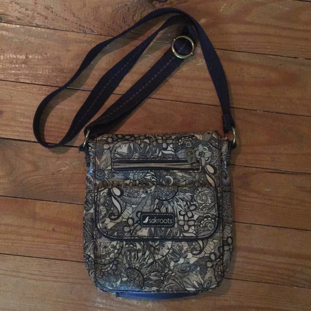 Blk and wht paisley Sakroots messenger cross body